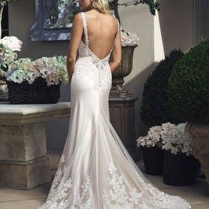 Backless Wedding Dress